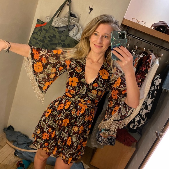 Vibrant floral dress with beaded sleeves. 100% viscose, fully lined. - Picture 6 of 6